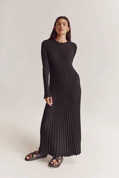 Crew Neck Sleeved Knit Midi Dress